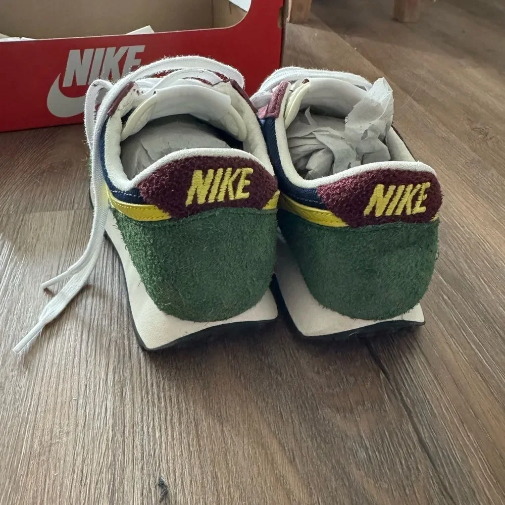 Nike Daybreak Obsidian Dynamic Yellow Green and Yellow Sneakers